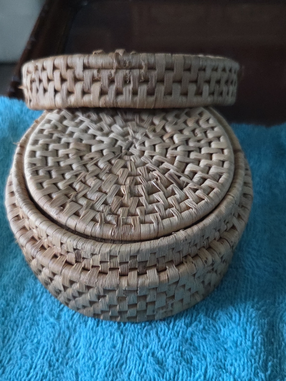 Handwoven Round Straw Coaster Set Of Six.